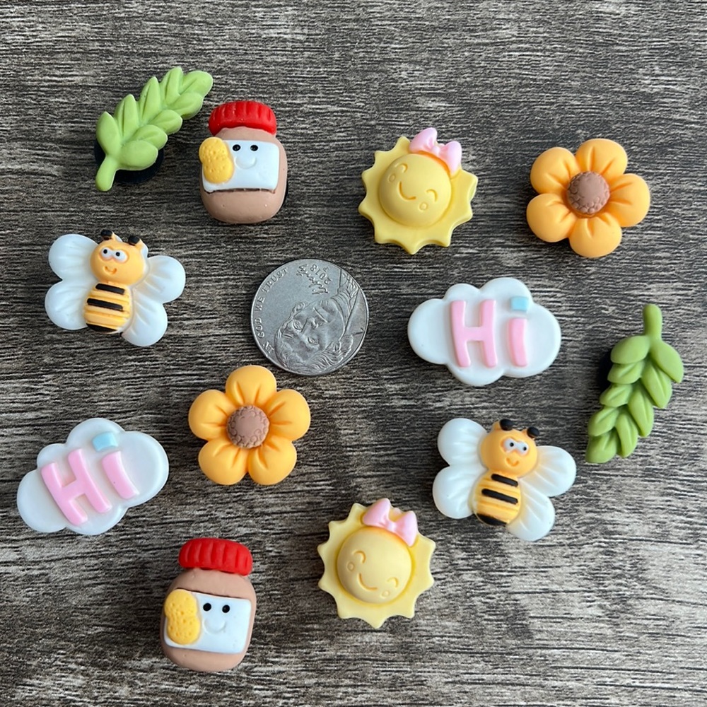 Jibbitz. Bee Kind. 🐝 Crocs & similar! Set of 12.